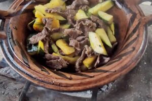 Bistec con Calabazas: Recetas Mexicanas para el Almuerzo